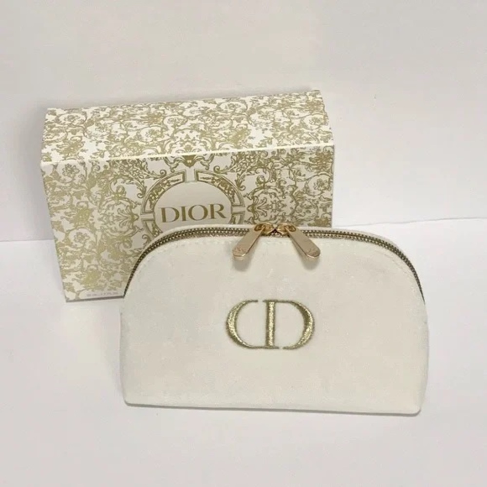 Dior Gift Set - Picture 2 of 8